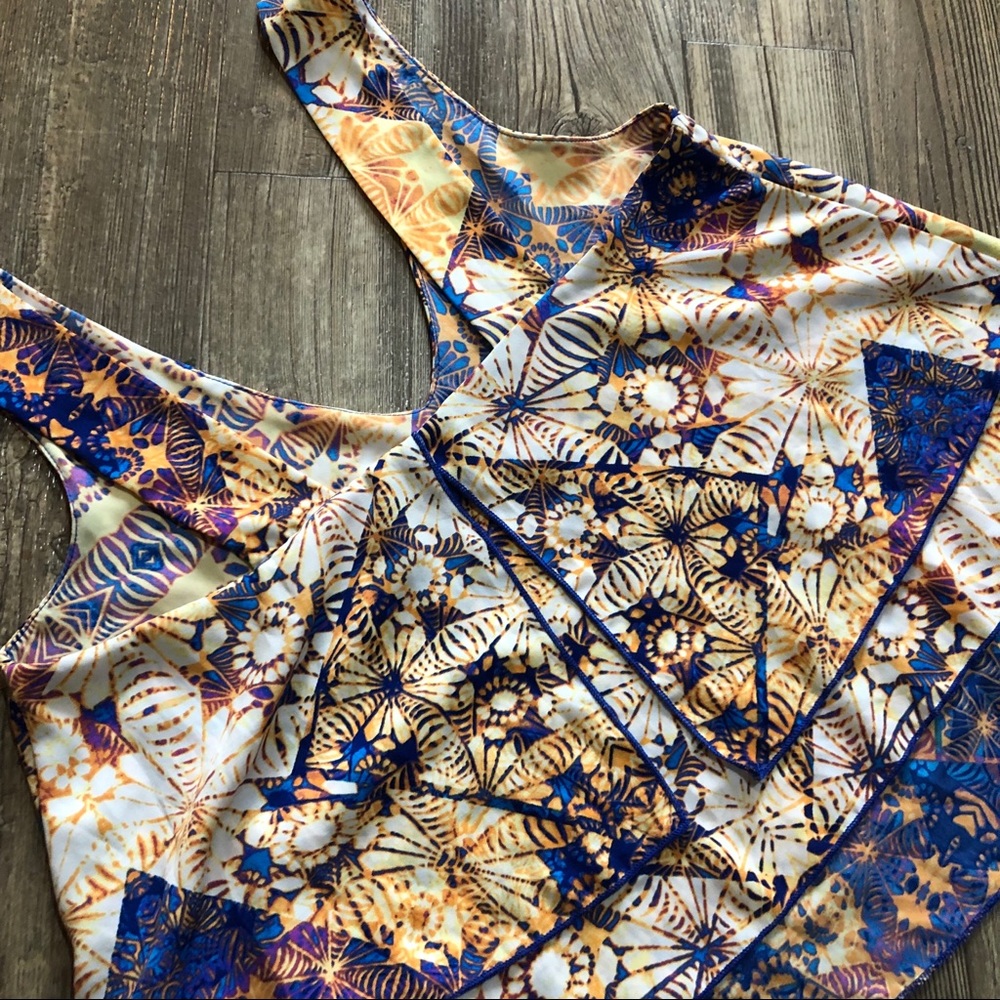 Insider Printed Layered Split back Tank - Picture 4 of 4